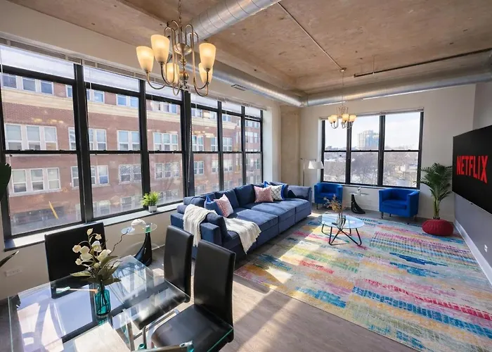 Apartment Mccormick Place: Spacious 3br Family Haven