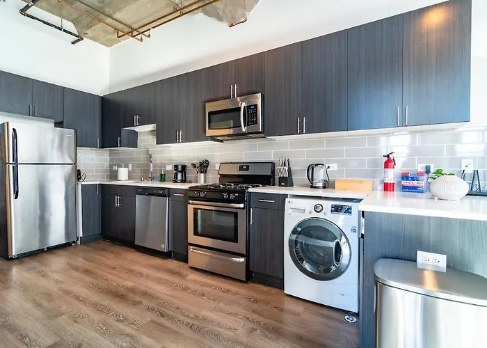Mccormick Place: Spacious 3br Family Haven Apartment Chicago